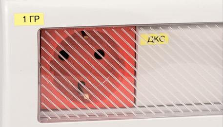 Эластичные этикетки с клейким основанием